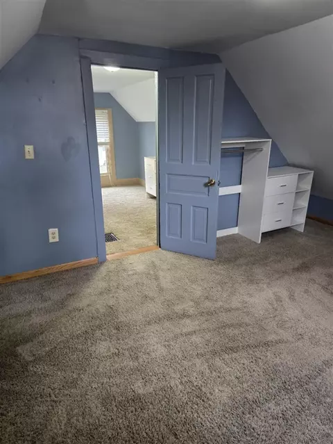 Bedroom - 912 Wayne, Jackson, MI 49202 photo 2 of 3