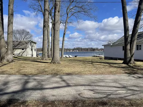 Exterior - 872 Clifford Lake Cir, Stanton, MI 48888 photo 8 of 9