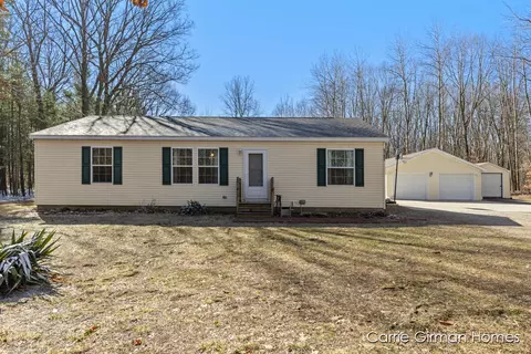 5782 130th, Fennville, MI 49408