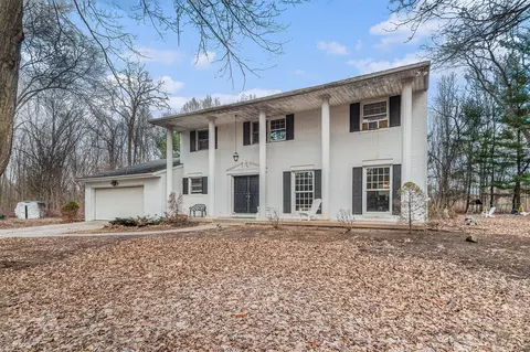 2790 Stonington, Ada, MI 49301