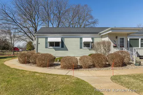 1071 Village #239, Jenison, MI 49428
