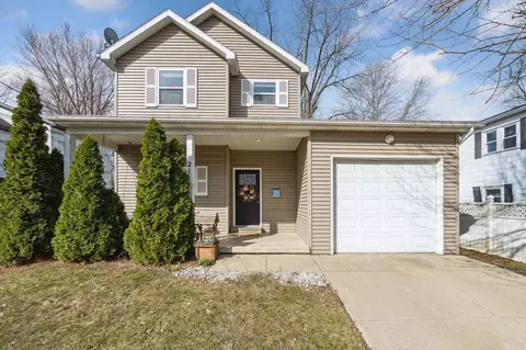 211 Michigan, Holly, MI 48442