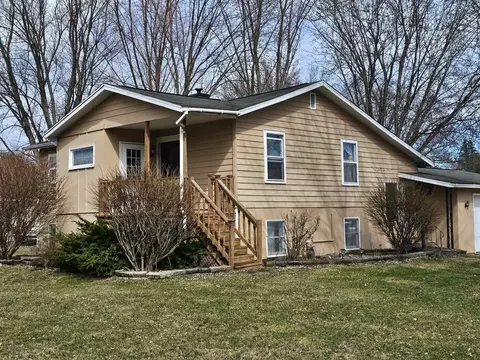25998 May, Edwardsburg, MI 49112