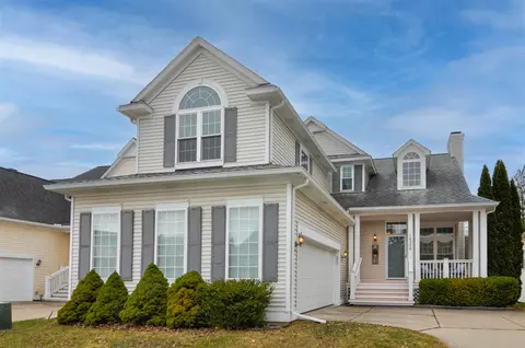 1564 Chapleau Dr, Ann Arbor, MI 48103