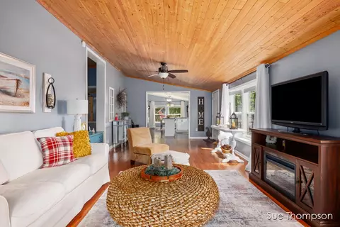 Living - 342 Adele, Trufant, MI 49347 photo 2 of 2