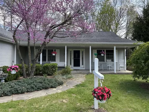 70255 51st, Lawrence, MI 49064