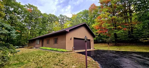 4721 Forest Rdg, Cadillac, MI 49601