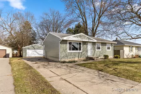 460 Faircrest, Grand Rapids, MI 49534