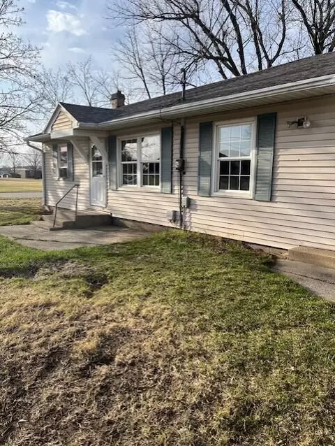 191 Washington, Saranac, MI 48881 photo 2