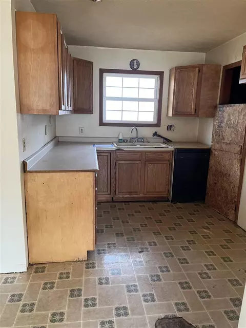 191 Washington, Saranac, MI 48881 photo 5