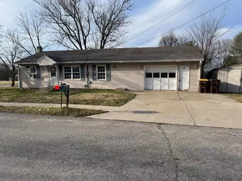 191 Washington, Saranac, MI 48881