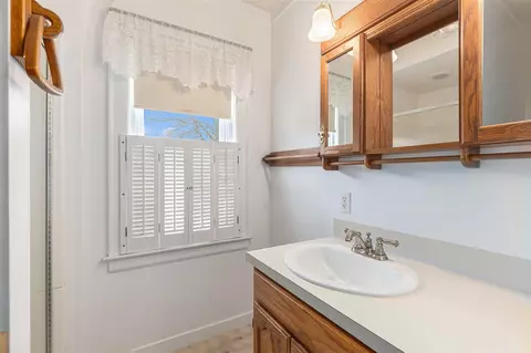 Bath - 159 E State, Grant, MI 49327 photo 1 of 2