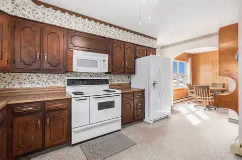 Kitchen - 159 E State, Grant, MI 49327 photo 2 of 3