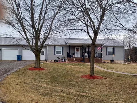2348 N Sand Lk, Hillsdale, MI 49242