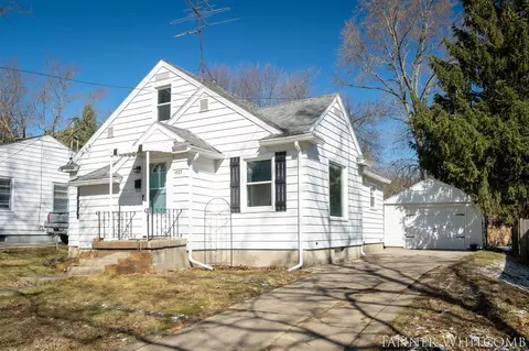 1723 Hillmount, Grand Rapids, MI 49504