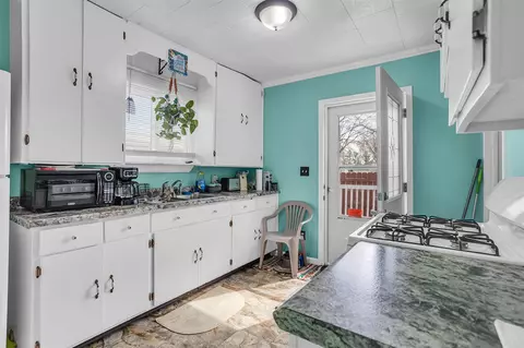 Kitchen - 113 Larson, Jackson, MI 49202 photo 1 of 2