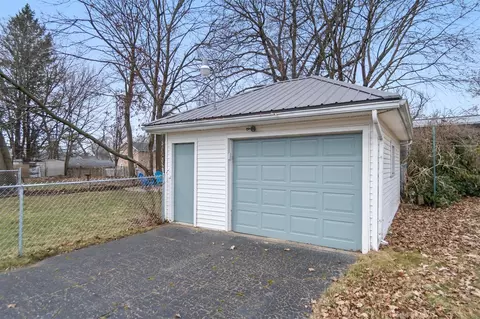 206 N Durand, Jackson, MI 49202 photo 9