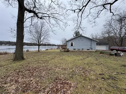 16900 Falcon, Sand Lake, MI 49343