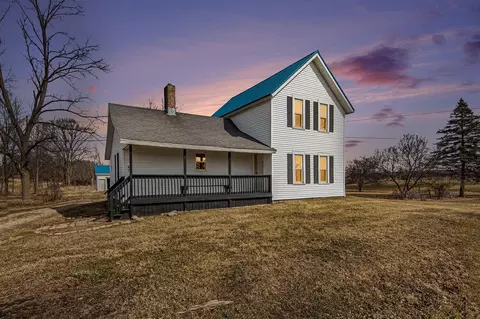 6672 W Clarksville, Clarksville, MI 48815