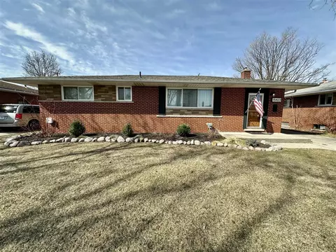 15423 Bainbridge, Livonia, MI 48154