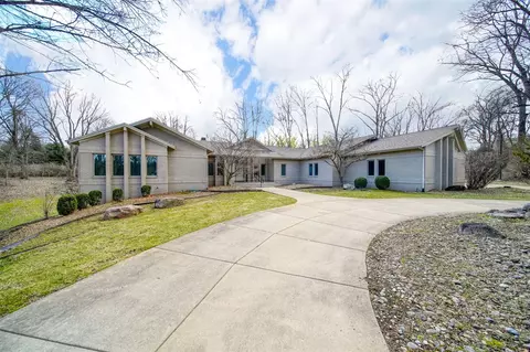 1727 Thornwood, Jackson, MI 49203