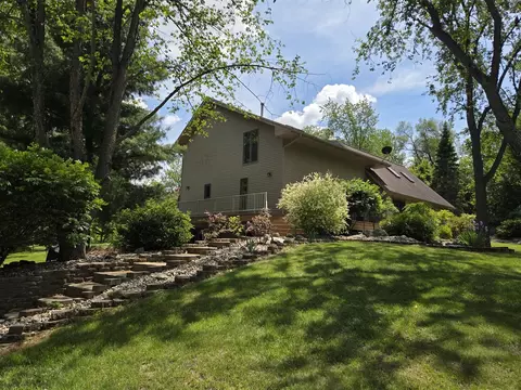 6501 Ackerson Lk, Jackson, MI 49201