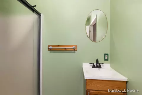 Bath - 162 E 56th, Newaygo, MI 49337 photo 5 of 6