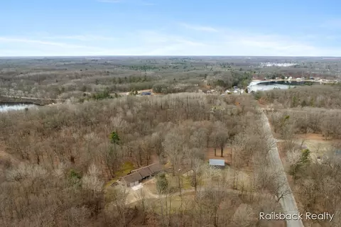 View/Area - 162 E 56th, Newaygo, MI 49337 photo 3 of 5