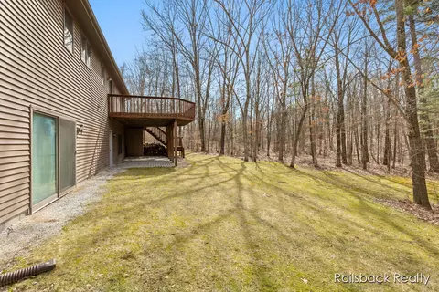 Exterior - 162 E 56th, Newaygo, MI 49337 photo 4 of 15