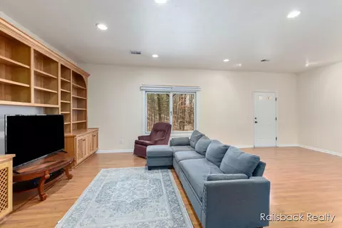 Living - 162 E 56th, Newaygo, MI 49337 photo 5 of 7