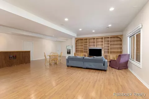 Living - 162 E 56th, Newaygo, MI 49337 photo 7 of 7