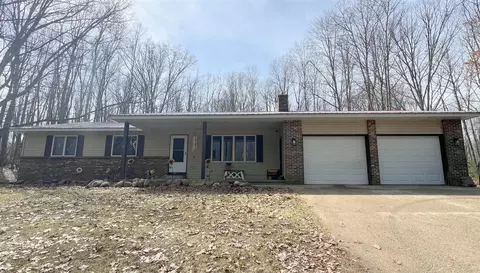 10913 Shawnee, Stanwood, MI 49346