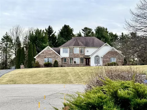 6517 Mountview, Brighton, MI 48116