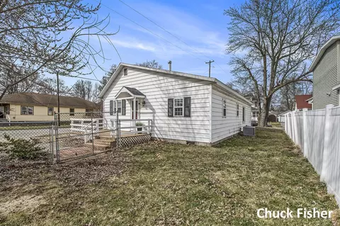 192 S S Un, Sparta, MI 49345