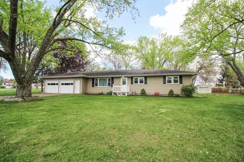 1133 Blossom, Three Rivers, MI 49093