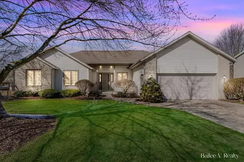 4909 Cedar Crst, Grand Rapids, MI 49525