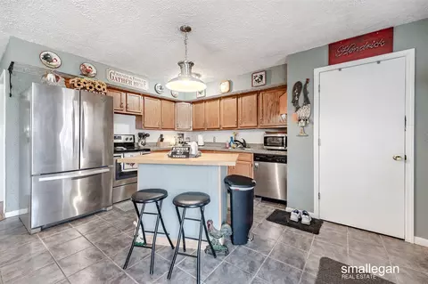 88 E Parameter, Ionia, MI 48846 photo 8