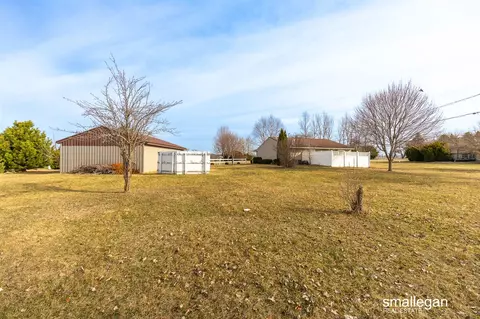88 E Parameter, Ionia, MI 48846 photo 17