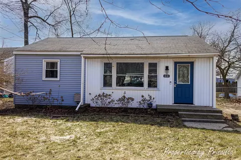 1881 Manor, Norton Shores, MI 49441