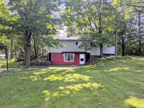 9300 E Beecher, Pittsford, MI 49271