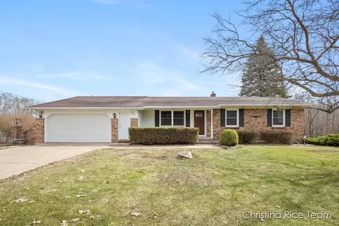 7250 Whitneyville, Alto, MI 49302