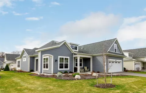 708 Bayshore, Holland, MI 49424