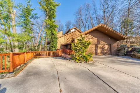 5224 Stonehenge, Portage, MI 49024