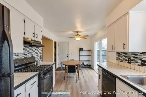 Kitchen - 295 Roberta Jayne, Lowell, MI 49331 photo 1 of 4