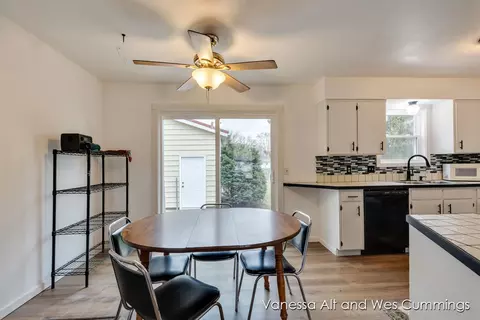Dining - 295 Roberta Jayne, Lowell, MI 49331 photo 2 of 2
