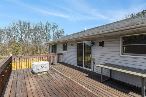 Exterior - 3250 Reynolds, Jackson, MI 49201 photo 5 of 12