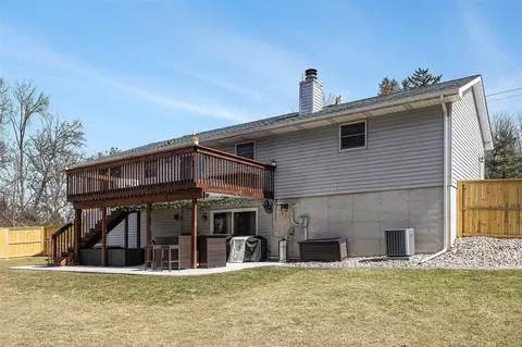 Exterior - 3250 Reynolds, Jackson, MI 49201 photo 8 of 12
