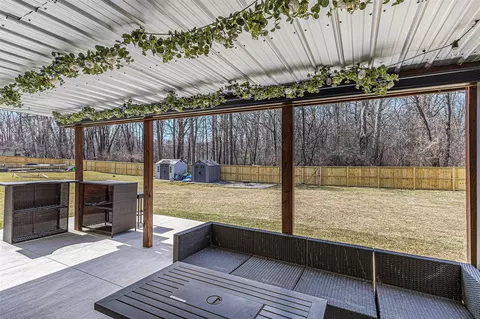 Exterior - 3250 Reynolds, Jackson, MI 49201 photo 4 of 12