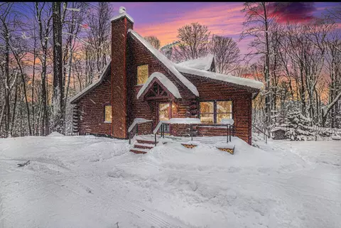 11835 S Ramblewood, Cedar, MI 49621