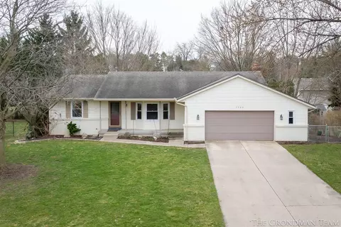 3322 Meadow Gln, Hudsonville, MI 49426